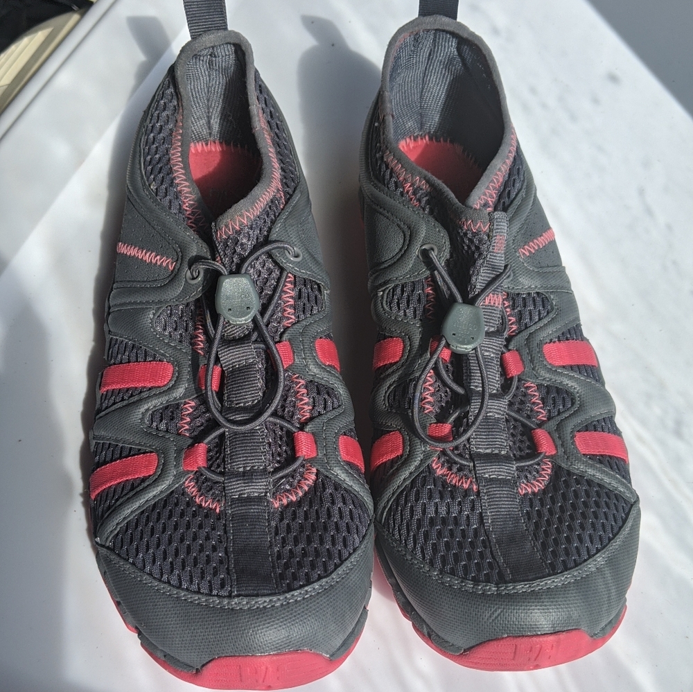Helly Hansen water/boat active shoes 7.5